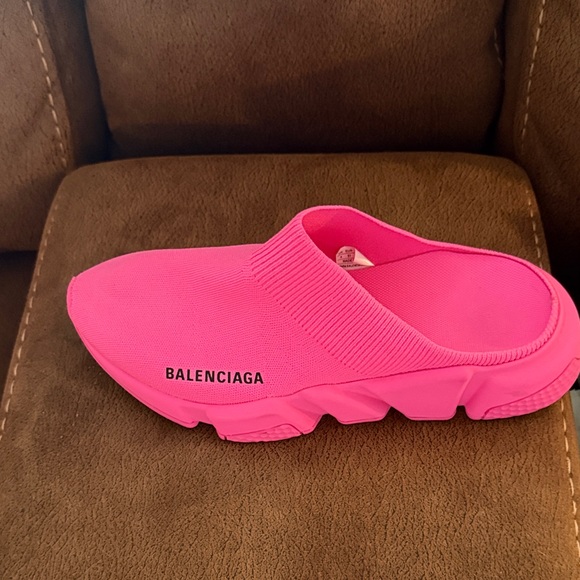 Balenciaga Neon Pink Knit Slip-Ons - Picture 2 of 6